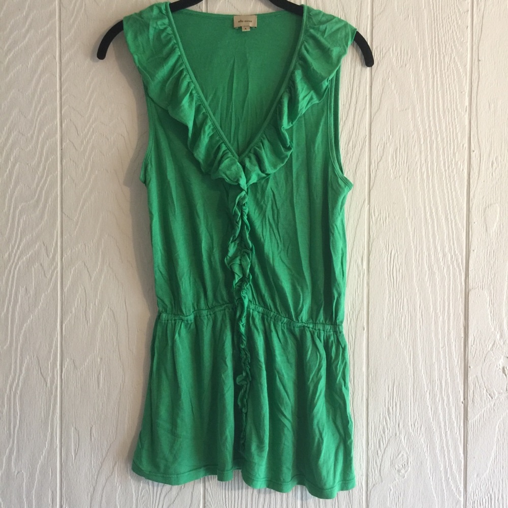 Ella Moss Kelly Green Sleeveless V Neck Top